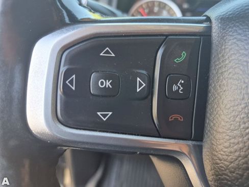 Used 2019 RAM 1500 Laramie AWD/4WD image 22