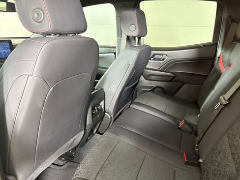 Used 2025 Chevrolet Colorado Z71 image 36