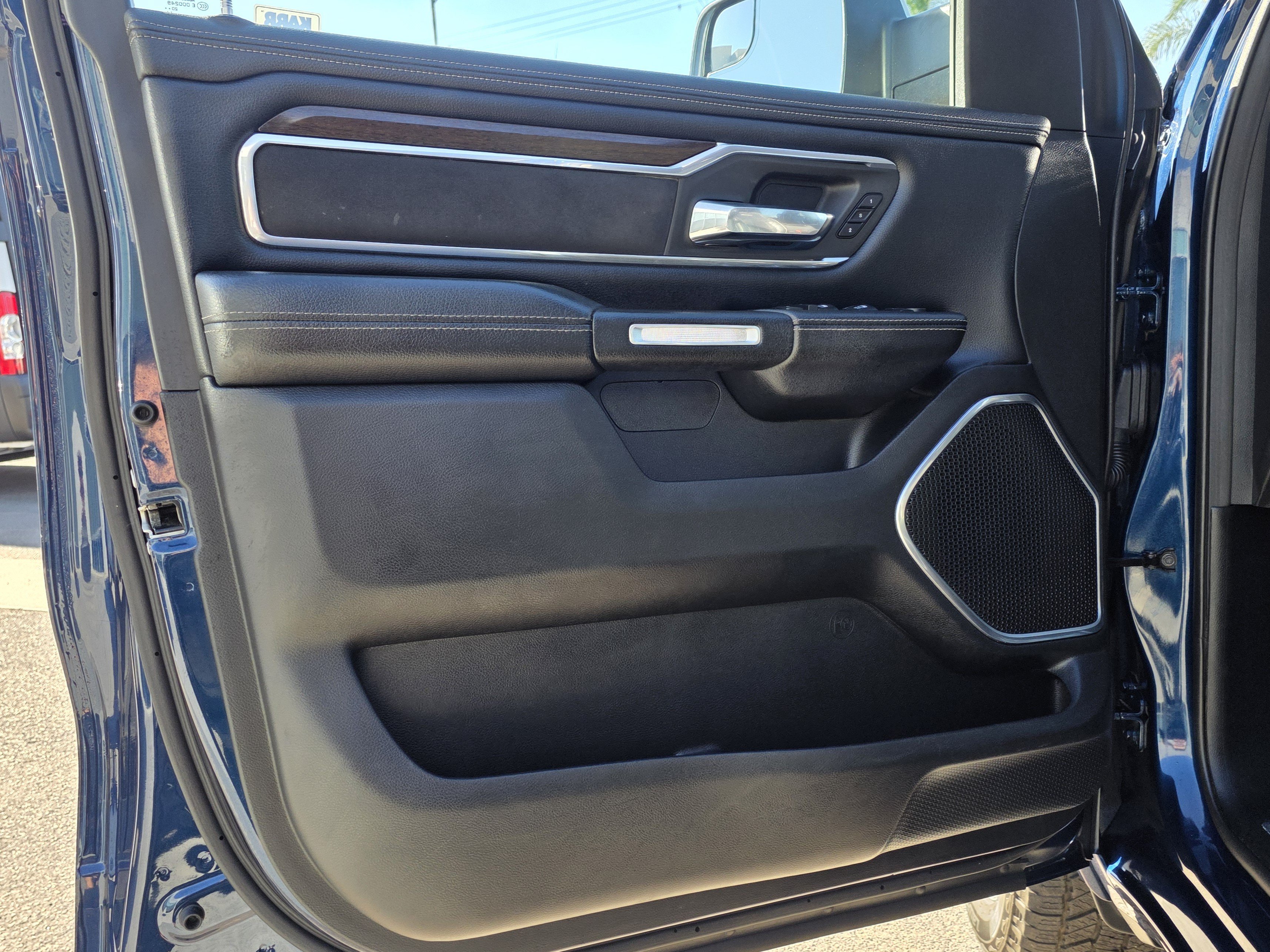 Used 2021 RAM 1500 Laramie AWD/4WD image 11