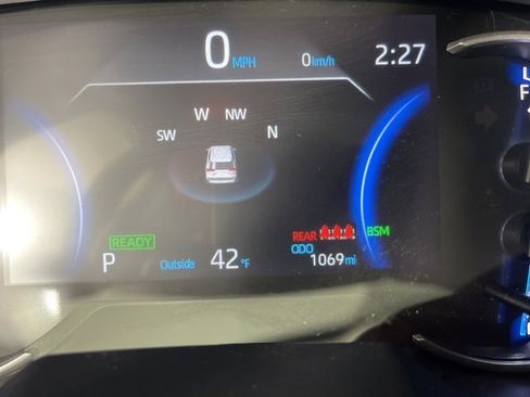 Used 2025 Toyota RAV4 XLE w/ Convenience Package image 28