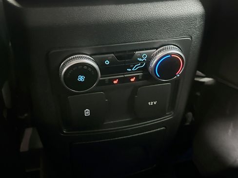 Used 2024 Ford Explorer Limited RWD image 27