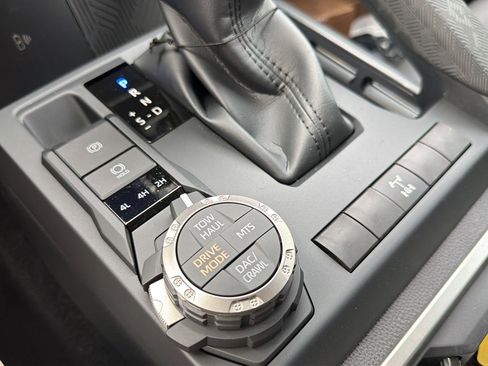 New 2026 Toyota Tacoma TRD Off-Road AWD/4WD image 17