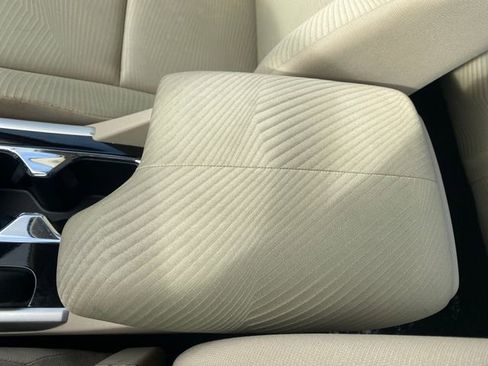 Used 2016 Honda Accord LX image 22