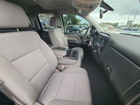 Used 2018 Chevrolet Silverado 1500 Custom w/ Custom Convenience Package image 10