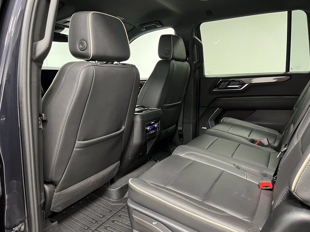 Used 2025 GMC Yukon XL Elevation w/ LPO, Get Active Package AWD/4WD image 43