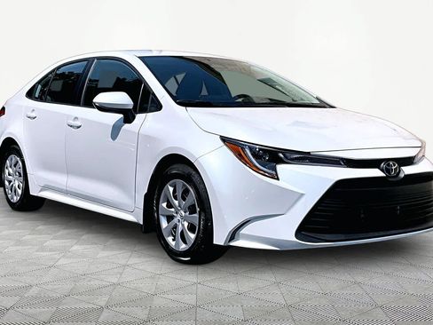 Certified 2026 Toyota Corolla LE FWD image 3