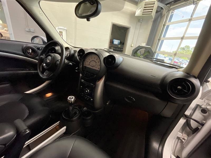 Used 2014 MINI Cooper Countryman w/ Cold Weather Package FWD image 23