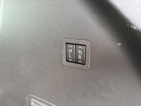 Used 2018 Buick Enclave Premium image 42