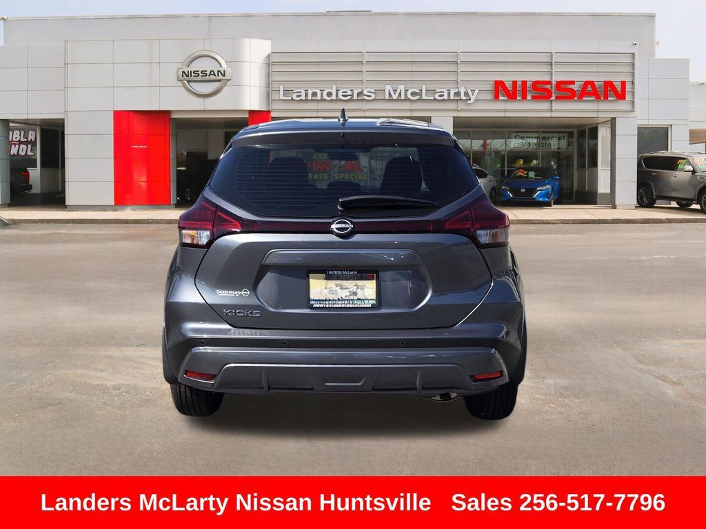 Used 2025 Nissan Kicks Play S FWD image 5