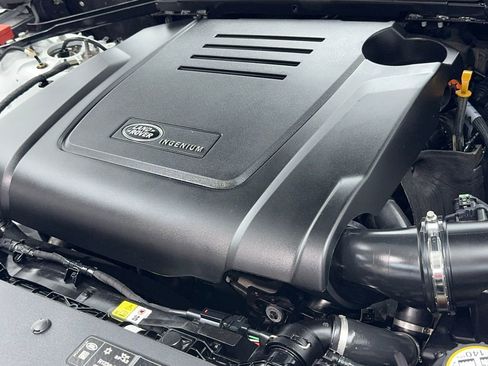 Used 2024 Land Rover Defender 110 S image 60