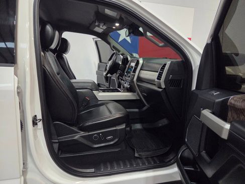 Used 2019 Ford F450 Lariat w/ Tow Technology Bundle image 8