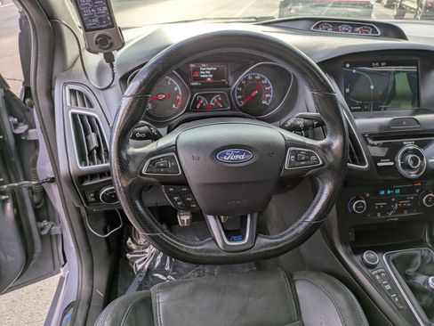 Used 2017 Ford Focus RS AWD/4WD image 16