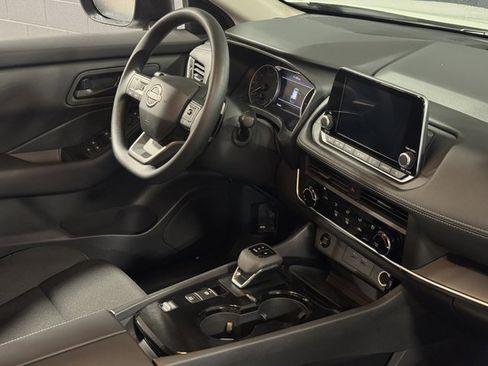 New 2026 Nissan Rogue S image 9