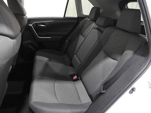 Used 2022 Toyota RAV4 XLE image 21