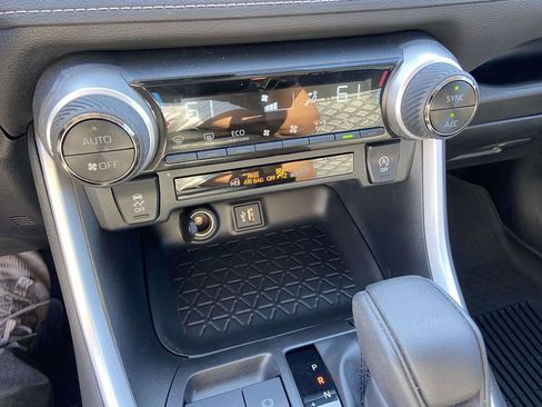 Used 2023 Toyota RAV4 XLE w/ Convenience Package image 27