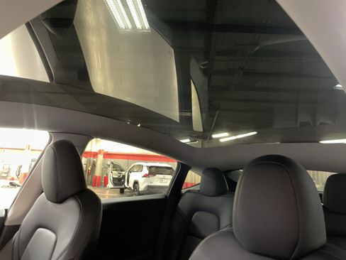 Used 2024 Tesla Model Y Long Range image 28