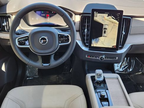 New 2026 Volvo XC90 B6 Plus w/ Protection Package Premier AWD/4WD image 3