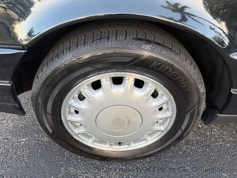 Used 1993 Cadillac Allante FWD image 70