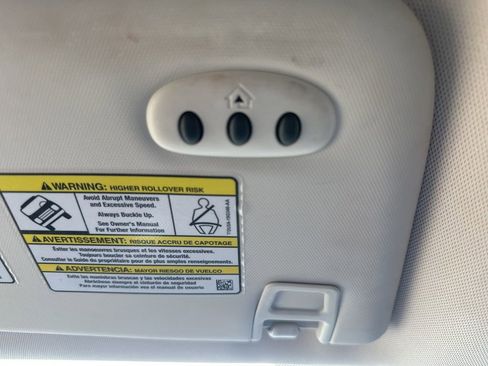 Used 2016 Ford Escape Titanium image 9