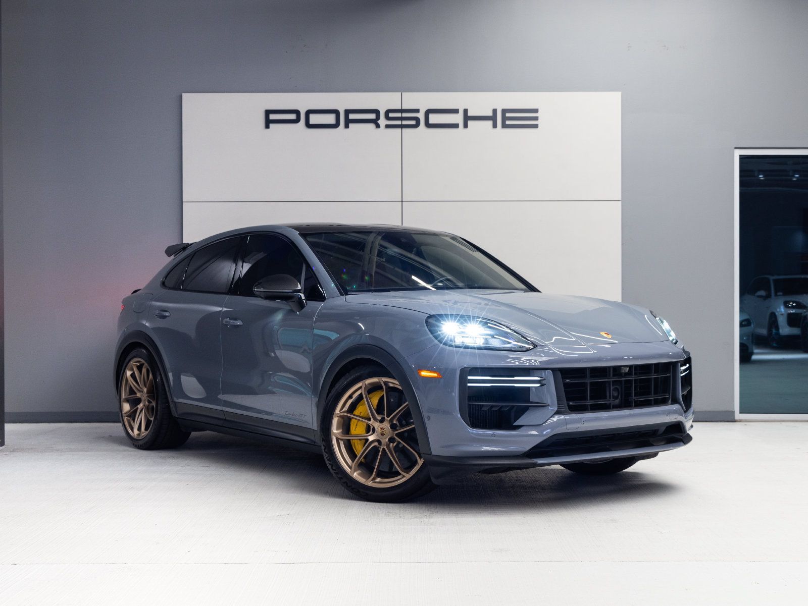 Certified 2024 Porsche Cayenne Turbo GT AWD/4WD image 9