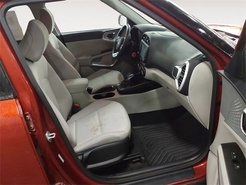 Used 2020 Kia Soul LX image 15