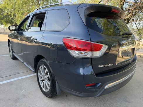 Used 2016 Nissan Pathfinder S FWD image 5