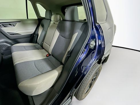 Used 2022 Toyota RAV4 XLE w/ Convenience Package image 25