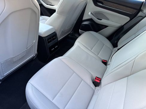 Used 2025 Porsche Macan 4S Electric image 14