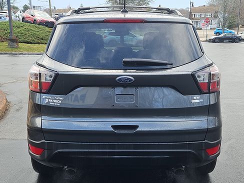 Used 2018 Ford Escape SE w/ SE Sport Appearance Package image 22