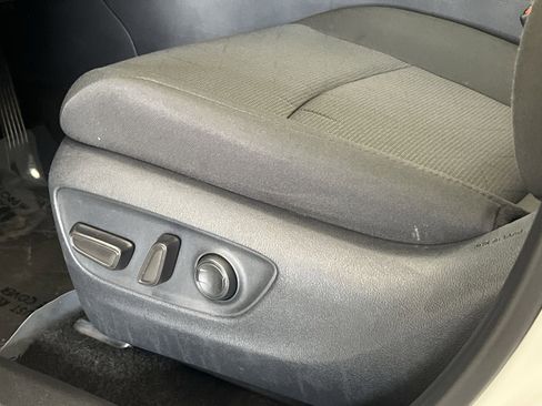 Used 2025 Toyota RAV4 XLE image 12