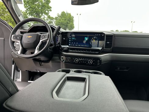 Used 2026 Chevrolet Silverado 3500 LT AWD/4WD image 28