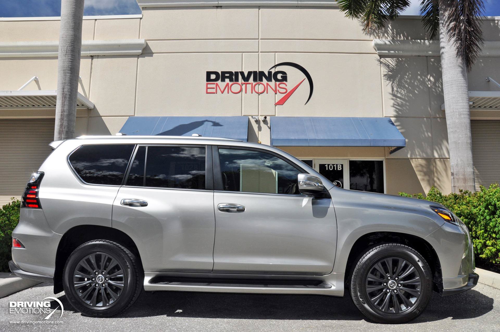 Used 2023 Lexus GX 460 Luxury w/ Sport Design Package AWD/4WD image 9