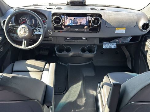 New 2026 Mercedes-Benz Sprinter 2500 image 32