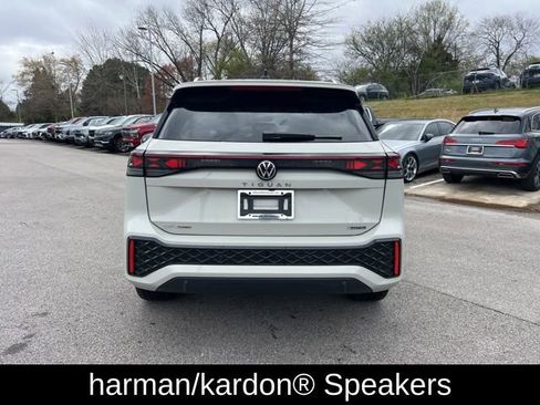 Used 2026 Volkswagen Tiguan SEL R-Line image 4