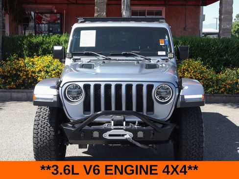 Used 2018 Jeep Wrangler Unlimited Rubicon w/ LED Lighting Group AWD/4WD image 3