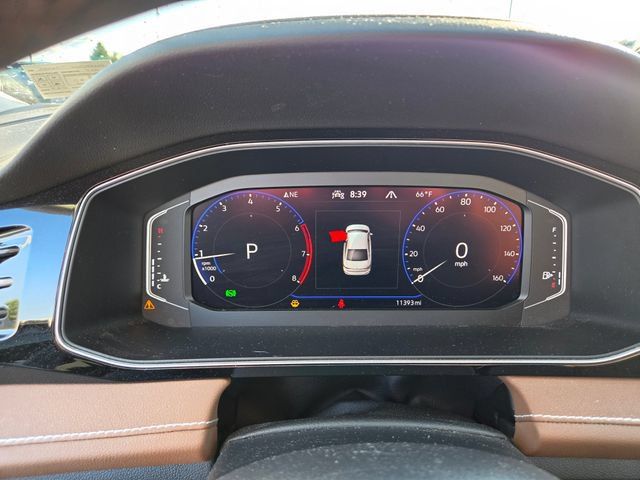 Used 2025 Volkswagen Jetta SEL FWD image 4