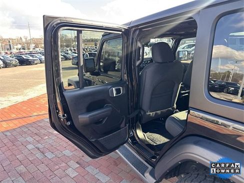 Used 2024 Jeep Wrangler Sport S image 27