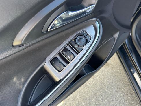 Used 2021 Chevrolet Malibu LT image 5