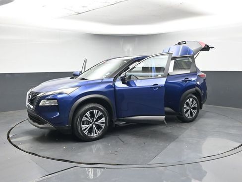Used 2022 Nissan Rogue SV image 51
