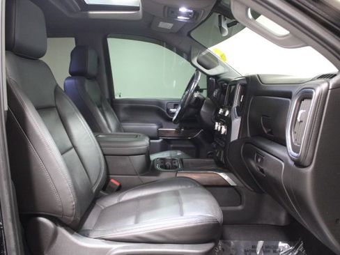 Used 2020 GMC Sierra 3500 SLT w/ SLT Convenience Package image 27