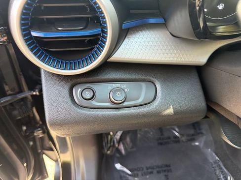 Used 2025 Chevrolet Trax LS FWD image 23