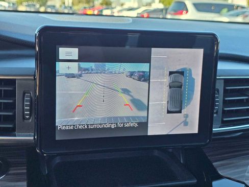 Used 2023 Ford Explorer Limited w/ Equipment Group 301A image 34