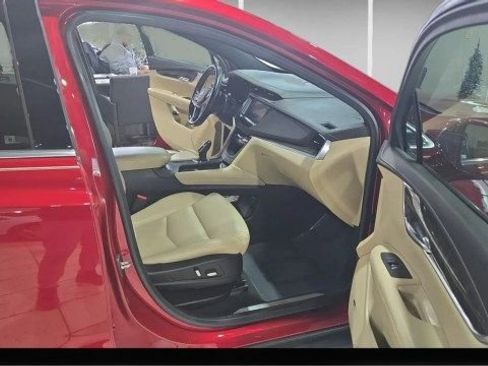 Used 2019 Cadillac XT5 FWD image 5