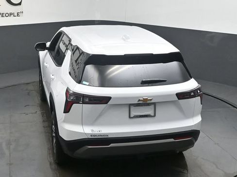 New 2026 Chevrolet Equinox LT w/ Safety and Technology Package FWD image 35