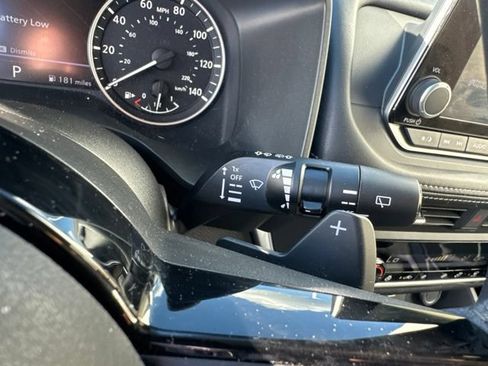 Used 2023 Nissan Rogue SV w/ SV Premium B Package AWD/4WD image 28