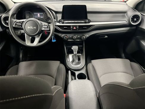 Used 2024 Kia Forte LXS w/ LXS Technology Package image 10