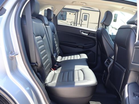 Used 2023 Ford Edge SEL w/ Convenience Package AWD/4WD image 11