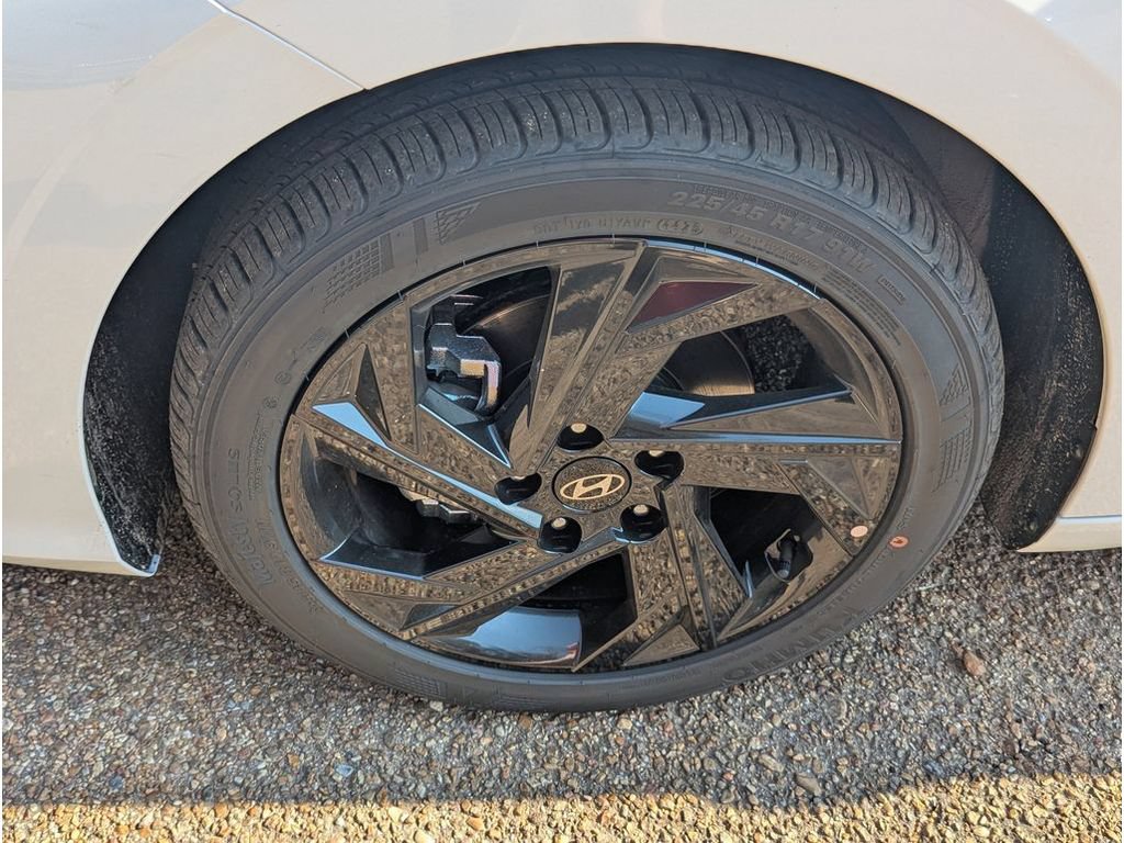 New 2026 Hyundai Elantra SEL FWD image 24