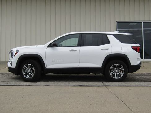 Used 2025 GMC Terrain Elevation AWD/4WD image 11