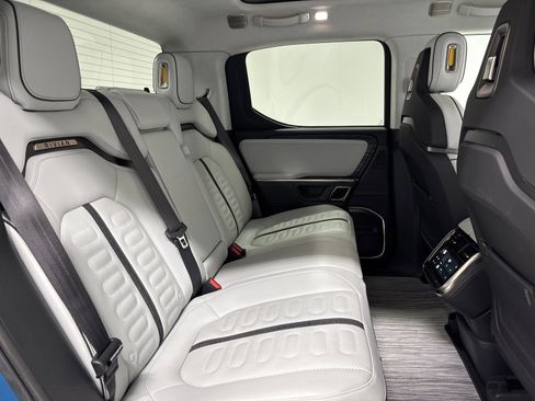 Used 2023 Rivian R1T Adventure image 22